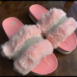 Fur bling slides (New)